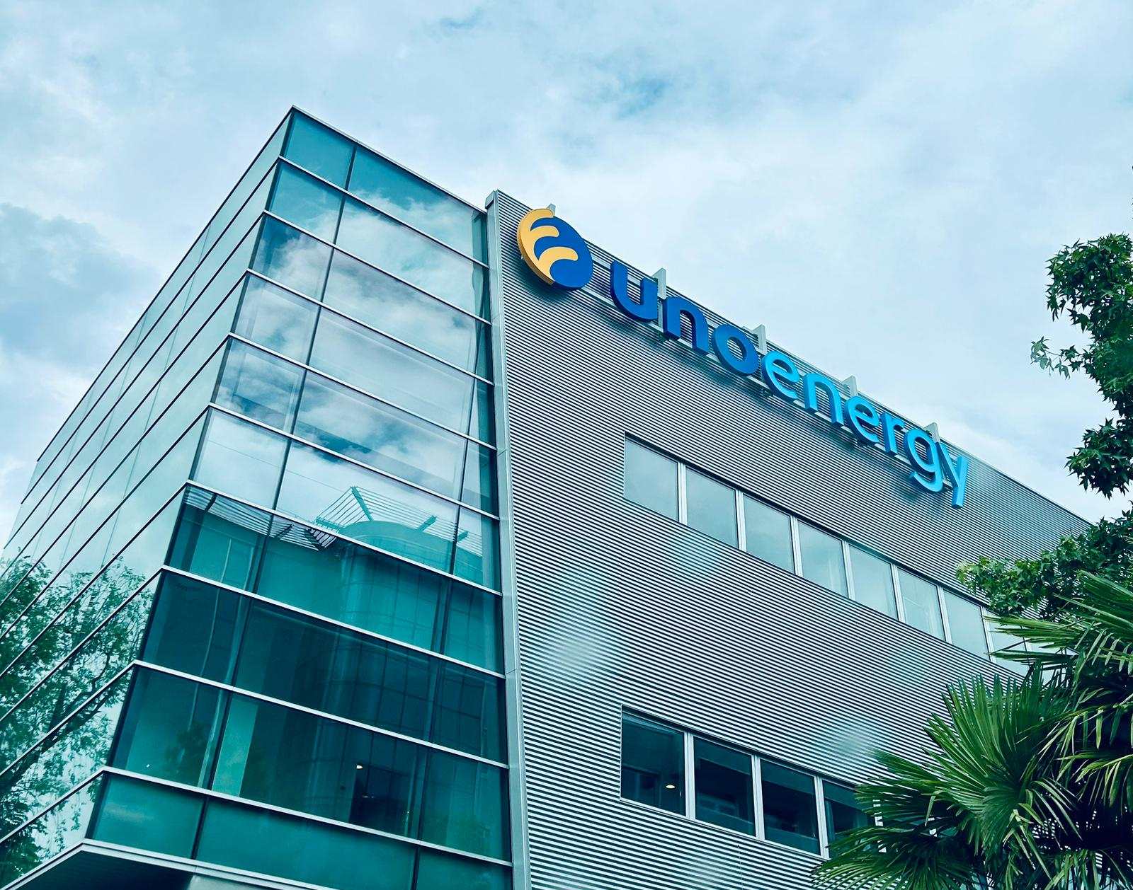 L'esterno della sede Unoenergy di Milano